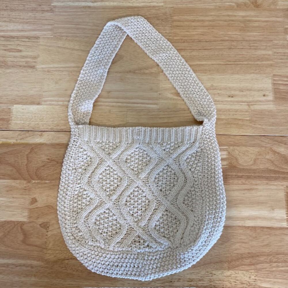 Ivory Crochet Over the Shoulder Handbag w/ Snap closure